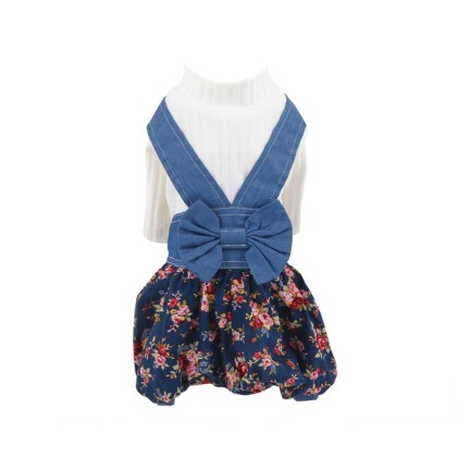 Fashionable and luxurious dog and cat clothing